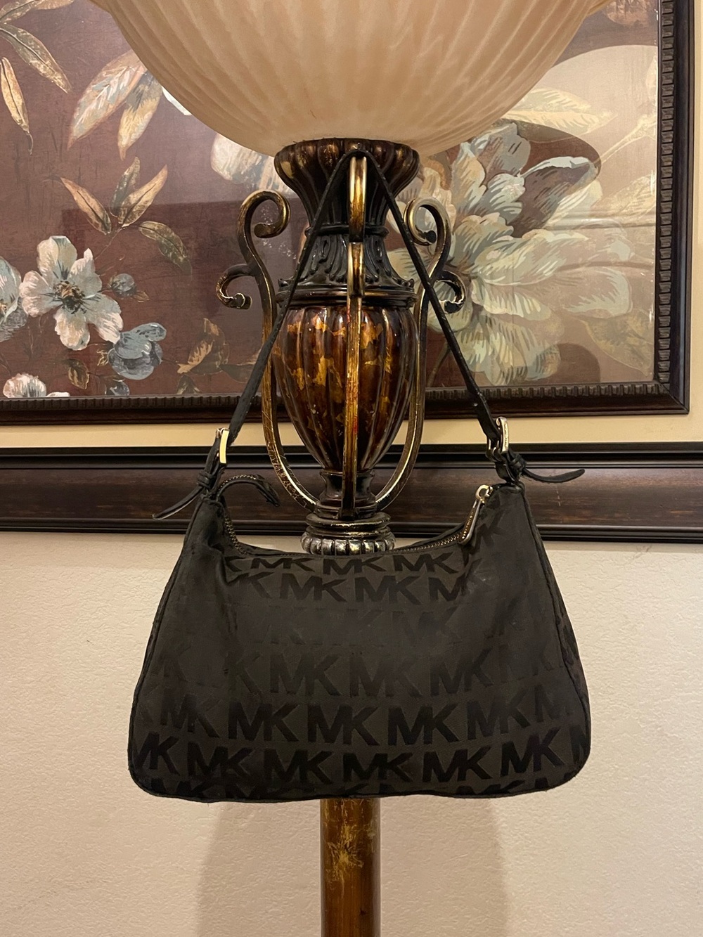 Michael Michael Kors please check all picture of condition